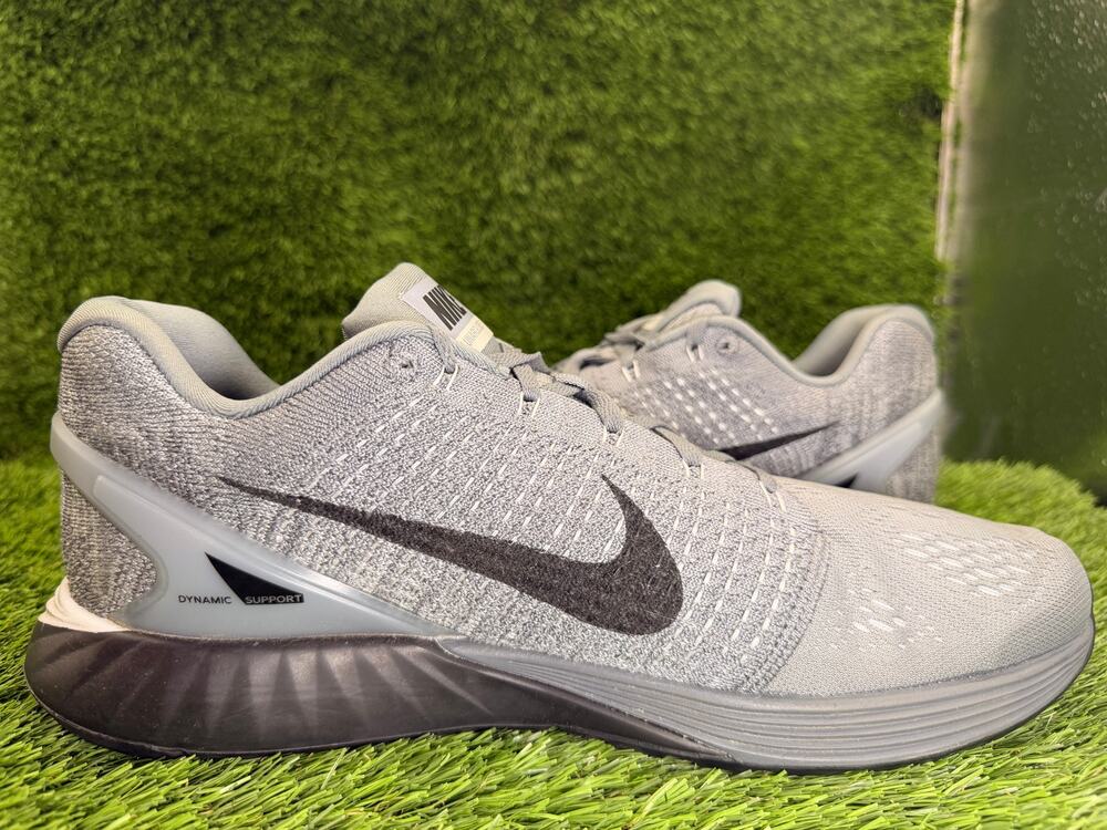 Nike LunarGlide 7 747355-002 Athletic Sneaker Mens 12 Gray Knit Jogging Training
